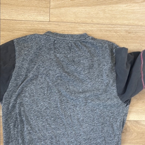 Gray Graphic Tee by Red Jacket Raptors - Picture 8 of 9